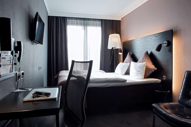 スカンディック フロント