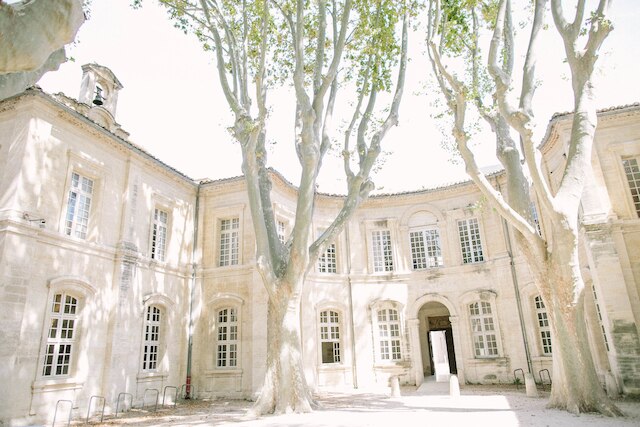 ホテル レ クロワトル サン ルイ