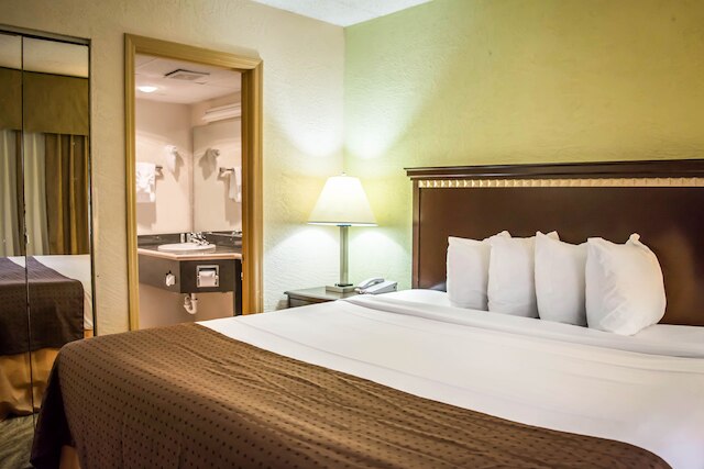 クラリオン ポイント タンパ ブランドン ニア フェアグラウンズ アンド カジノ