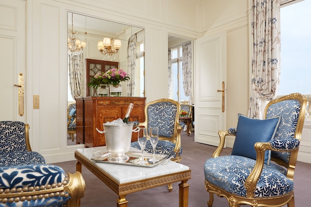 ホテル ラファエル