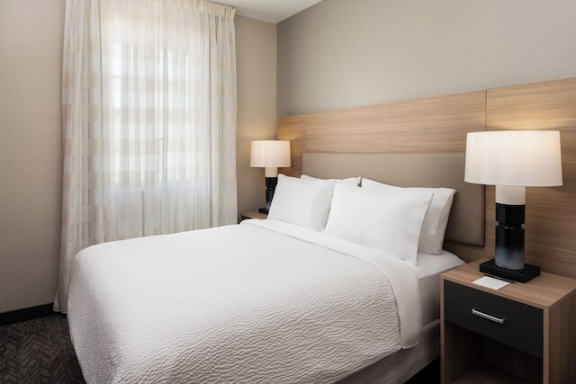 キャンドルウッド スイーツ マイアミ ドラル by IHG