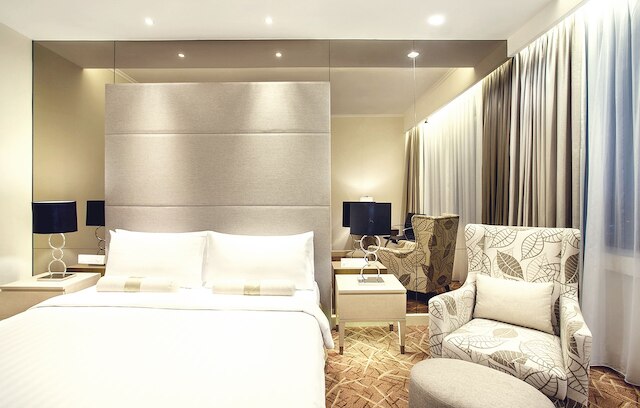 メナラ ペニンシュラ ホテル ジャカルタ