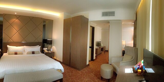 メナラ ペニンシュラ ホテル ジャカルタ