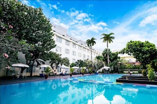 ホテル ニュー サフィール ジョグジャカルタ