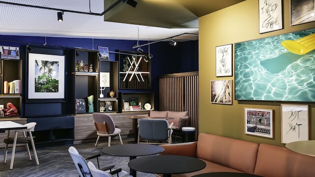 トライブ パリ バティニョル