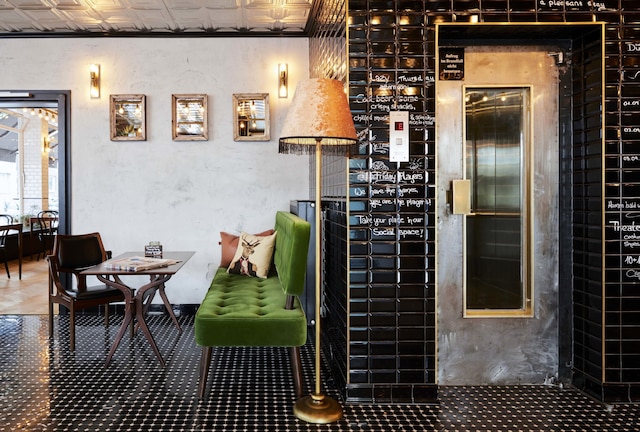 マックスブラウンホテルミッドタウン、シルクルコレクションの一部