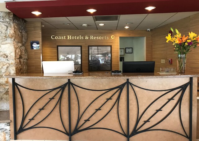 サファリ イン、ア コースト ホテル