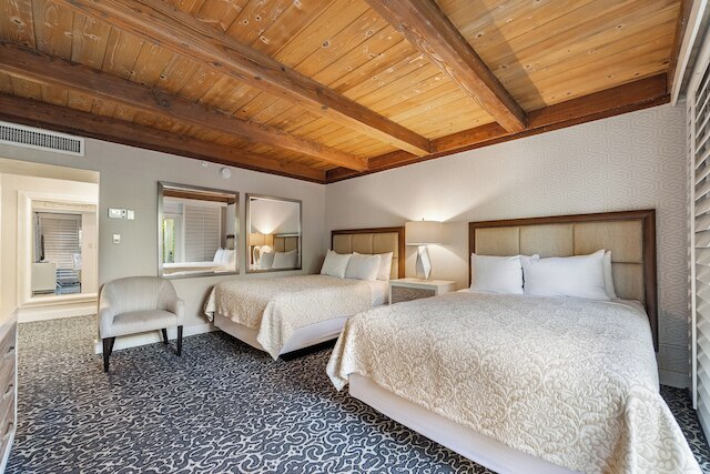 ハンフリーズ ハーフ ムーン イン