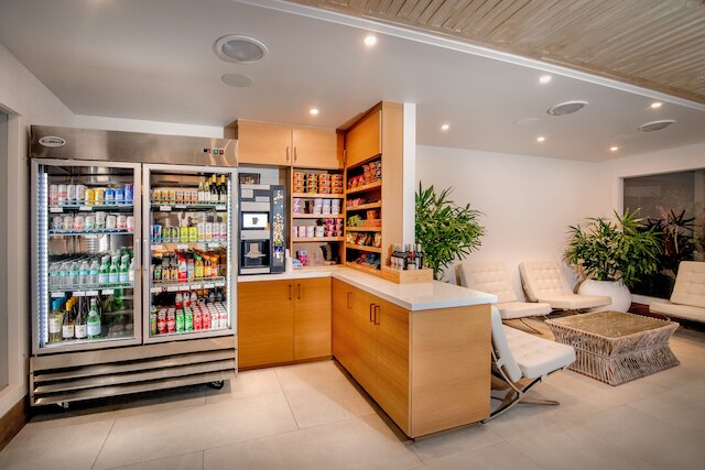 ハンフリーズ ハーフ ムーン イン