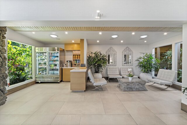 ハンフリーズ ハーフ ムーン イン