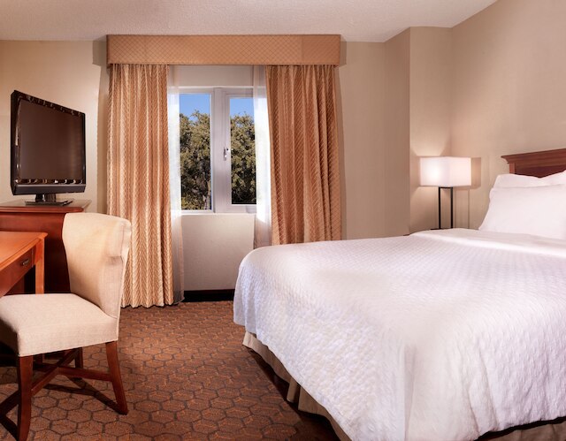 エンバシー スイーツ バイ ヒルトン オースティン アーボリータム