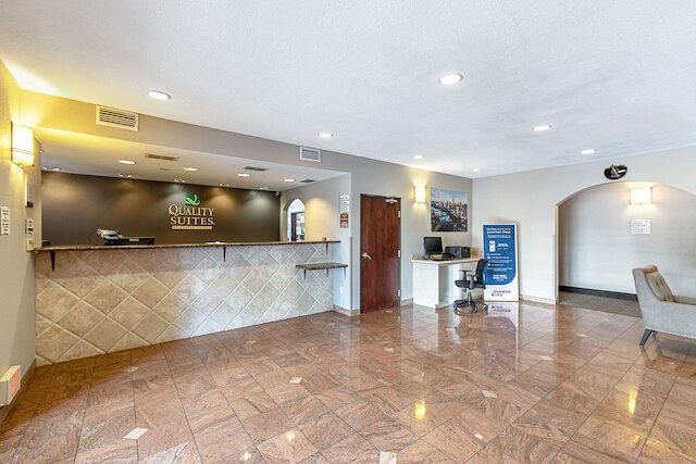 クオリティ スイーツ オースティン サウス セント エルモ ディストリクト