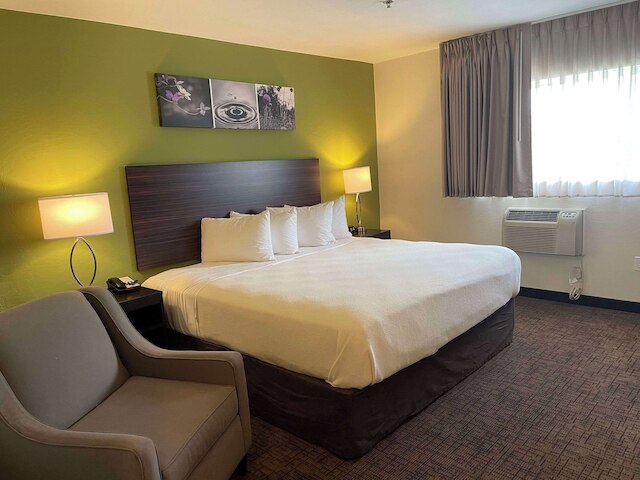 サバーバン スタジオズ メルボルン エアポート