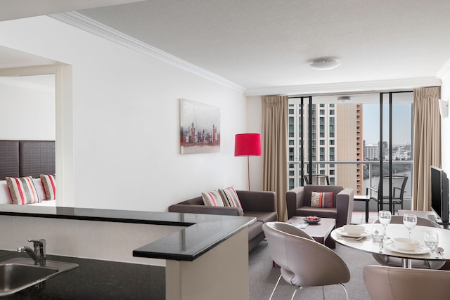 マントラ オン クイーン