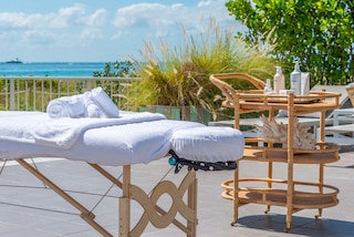 ザ サボイ ホテル & ビーチ クラブ