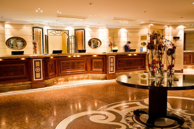 ホテル バイエリッシャー ホフ