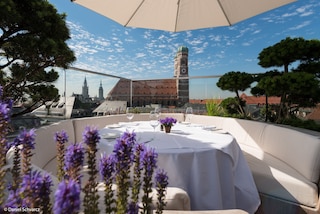 ホテル バイエリッシャー ホフ