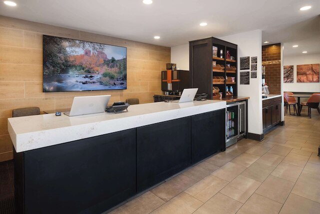 アイデン バイ  ベストウェスタン セドナ