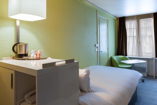 メルキュール ニース サントル グリマルディ