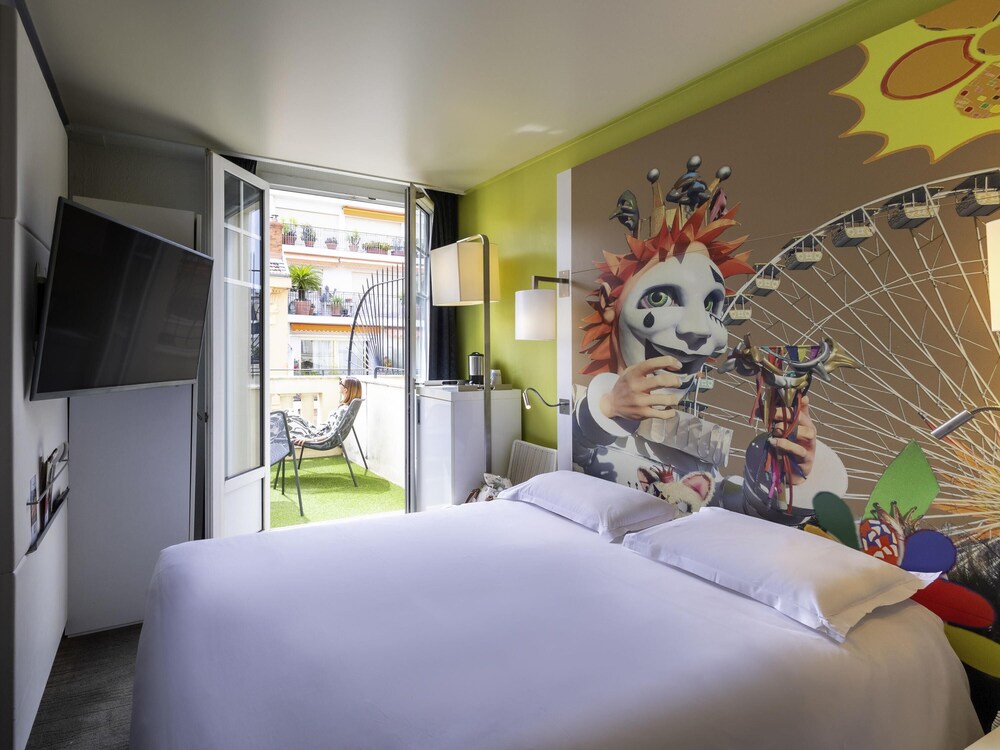 メルキュール ニース サントル グリマルディ