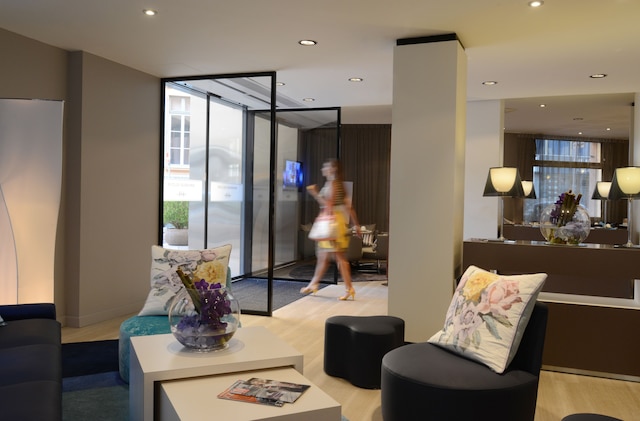 メルキュール ニース サントル グリマルディ