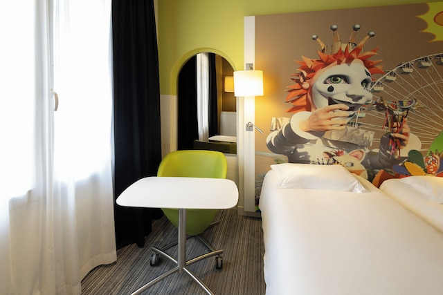 メルキュール ニース サントル グリマルディ