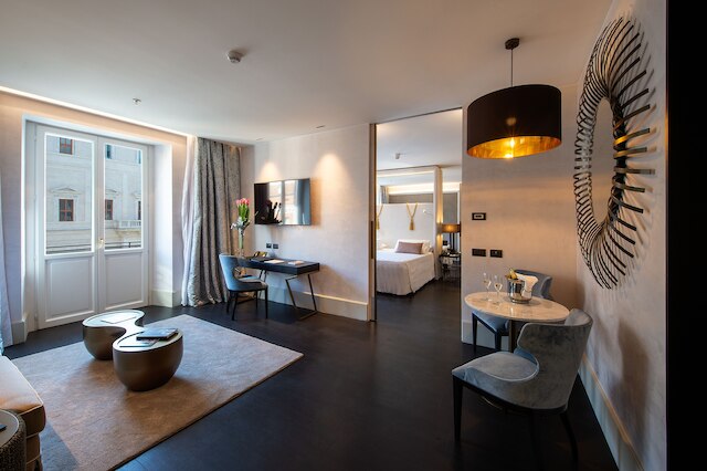 シーナ ベルニーニ ブリストル  オートグラフ コレクション