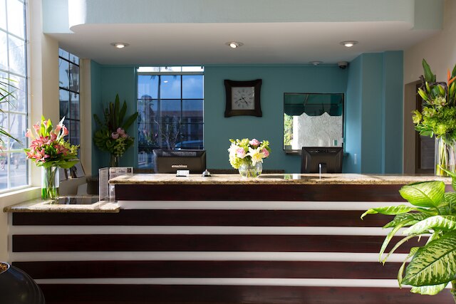 クイーンズ・イン・アナハイム