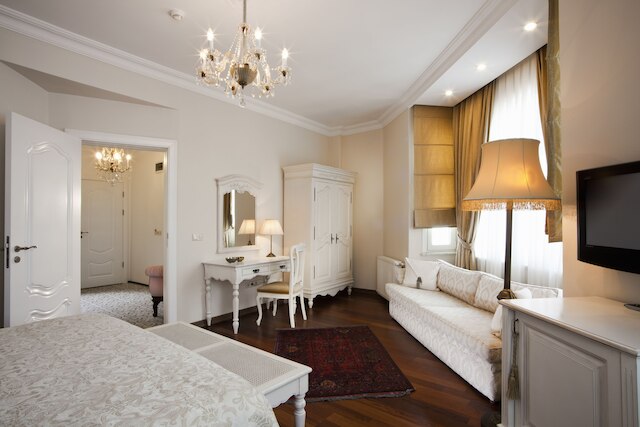 ホテル サリ コナック