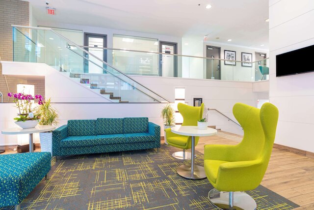 ハンプトン イン アンド スイーツ バイ ヒルトン ダウンタウン バンクーバー