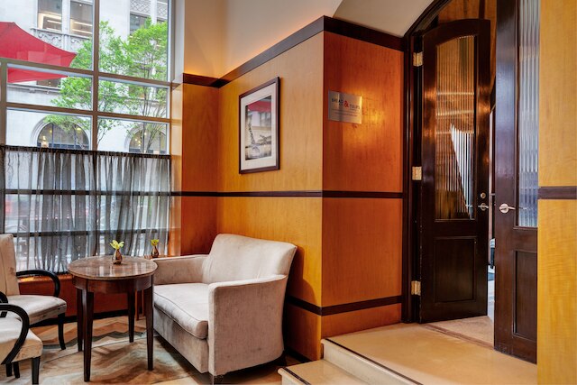 ホテル ジラフ バイ ライブラリー ホテル コレクション