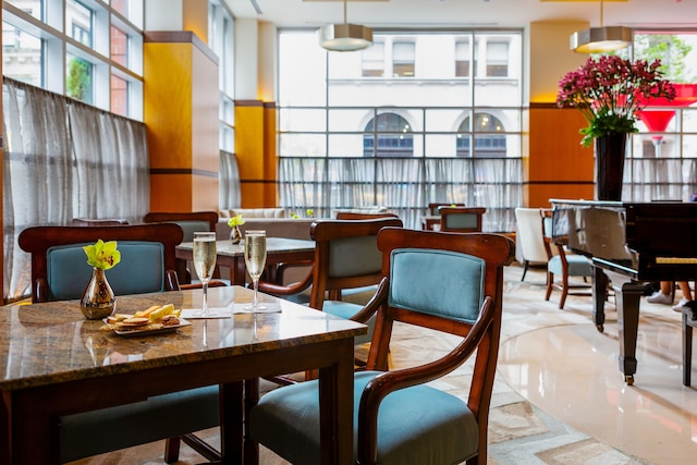 ホテル ジラフ バイ ライブラリー ホテル コレクション