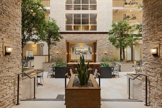 エンバシー スイーツ バイ ヒルトン ダラス マーケット センター