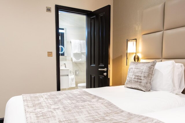 ザ クレセント ハイド パーク