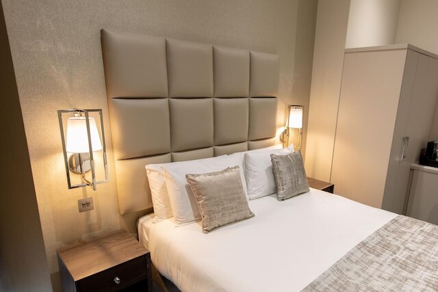 ザ クレセント ハイド パーク