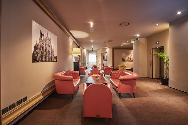 iH ホテルズ ミラノ アンバシアトリ