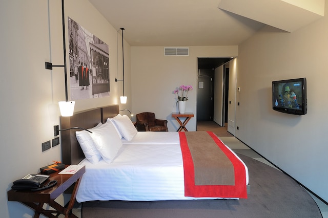 iH ホテルズ ミラノ アンバシアトリ