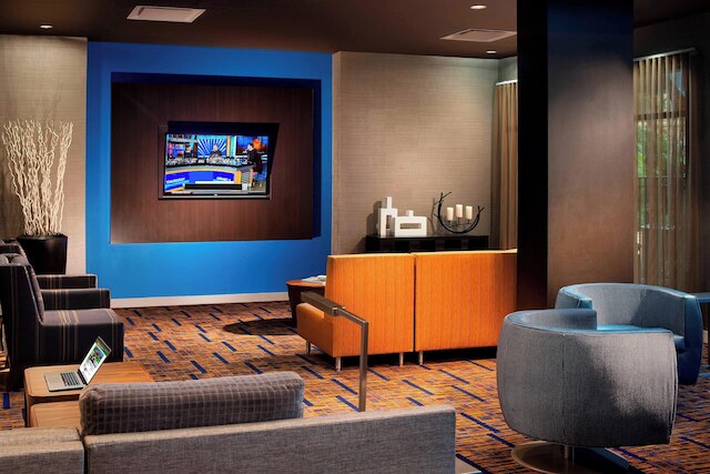 コートヤード・オーランド・レイクブエナビスタ、マリオット・ビレッジ