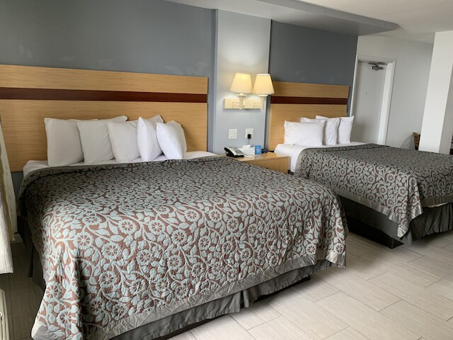 アリヤ ブル イン & スイーツ