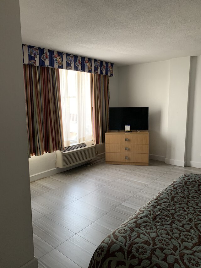 アリヤ ブル イン & スイーツ