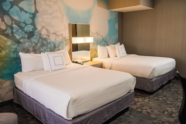 コートヤード バイ マリオット エリー