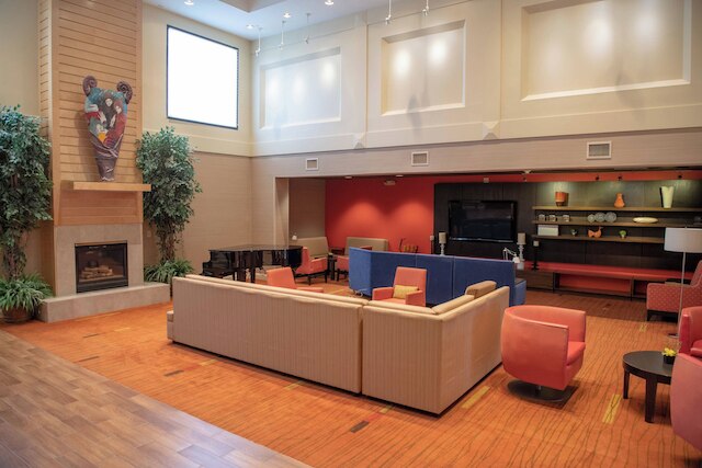 コートヤード バイ マリオット エリー