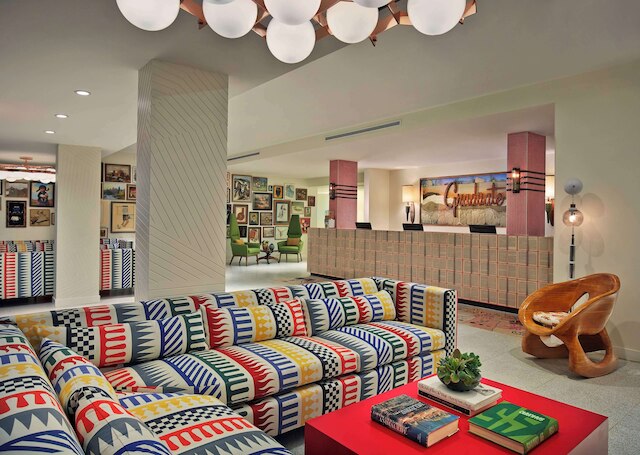 グラデュエート バイ ヒルトン テンピ