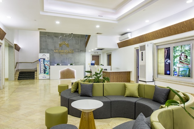 グランド プラザ ホテル