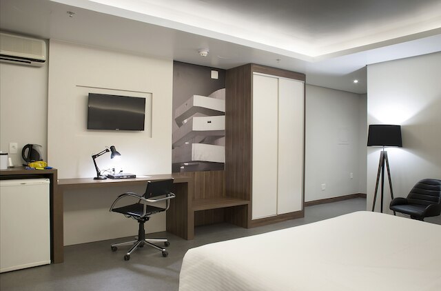 マスター ポルト アレグレ  ホテル - AV カルロス ゴメズ プロキシモ コンスラド アメリカーノ