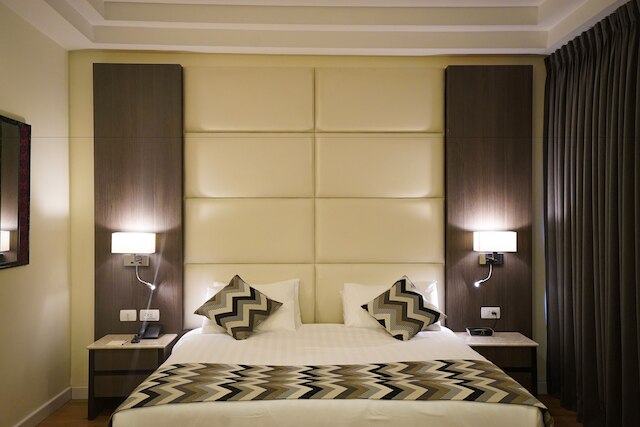 アンバサダー ホテル