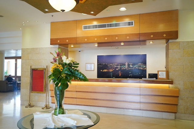 アンバサダー ホテル