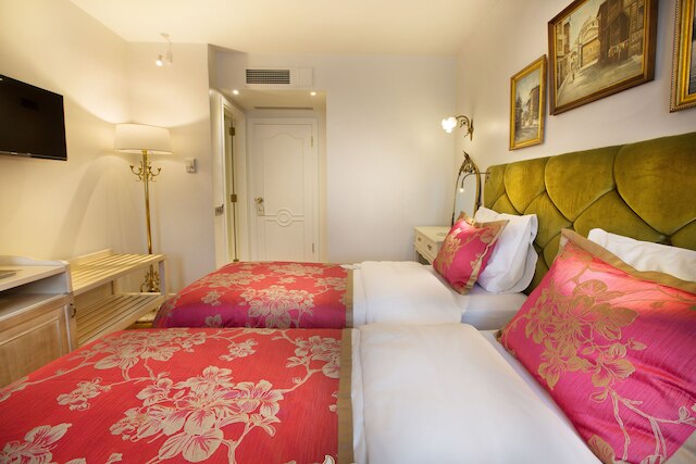 ヴァリデ スルタン コナギ