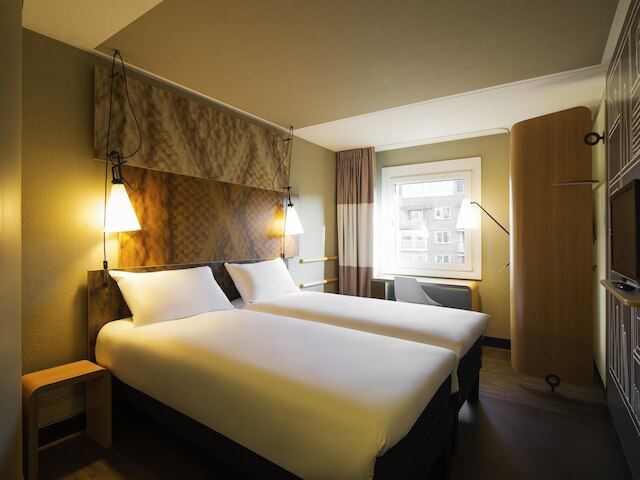 イビス アムステルダム センター ストープラ