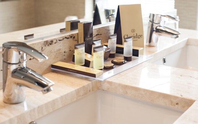 ホテル クラリッジ マドリッド